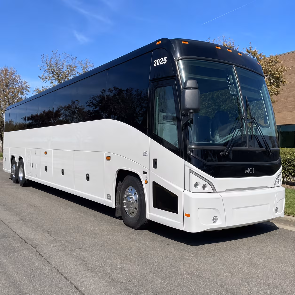 charter buses to the ocean institute and dana point harbor for aliso viejo science field trips