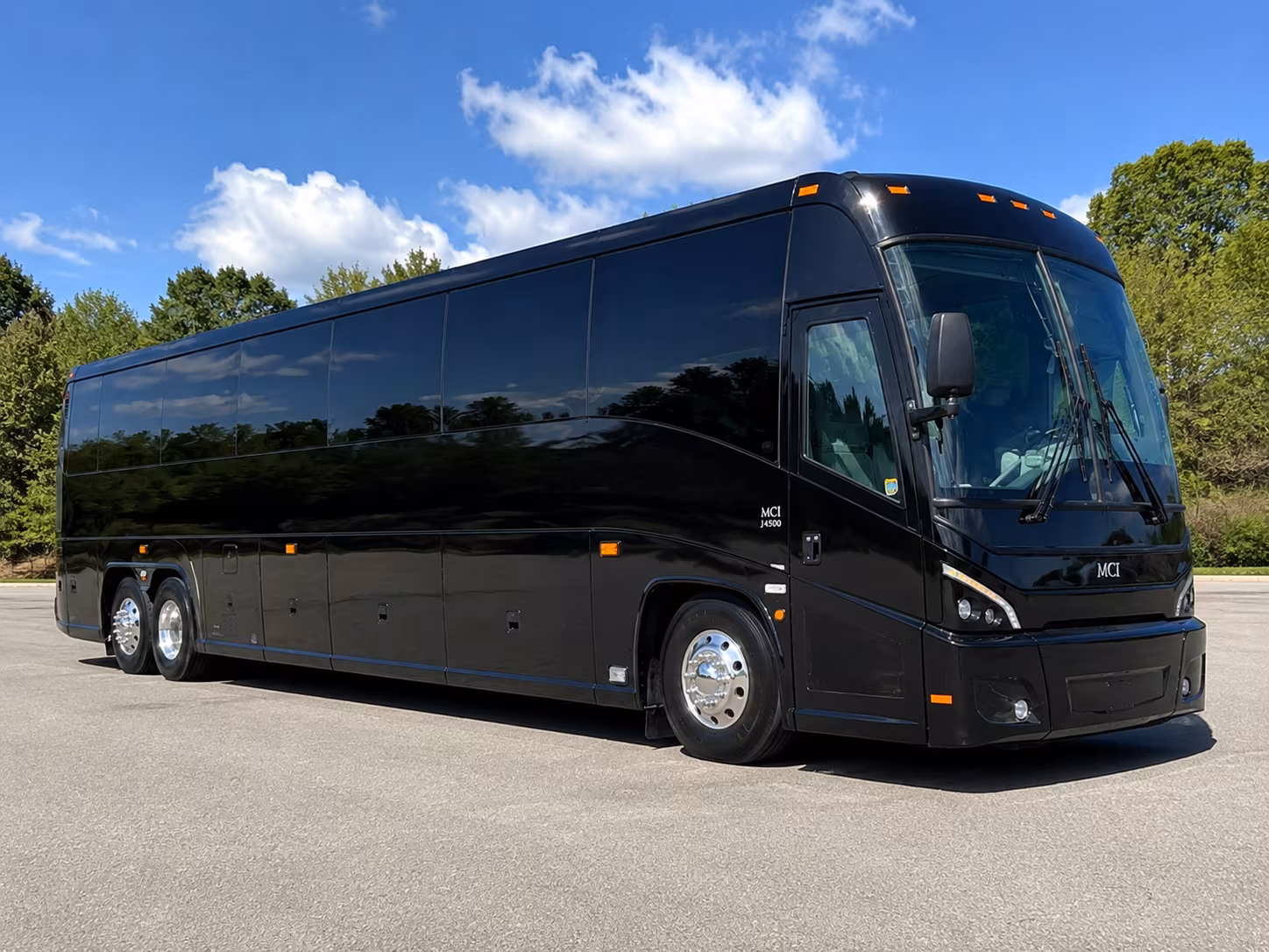 wedding guest shuttles from orange county hotel blocks to laguna beach venues